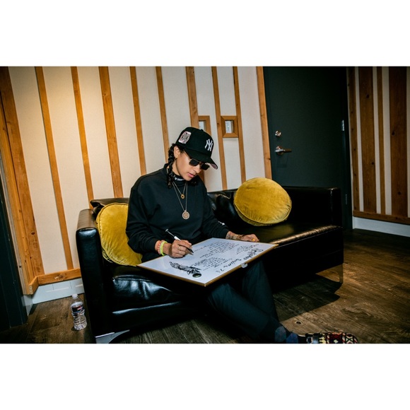 NEW ERA • Black NY Yankees Rose Edition Embroidered Baseball Cap - Picture 12 of 16